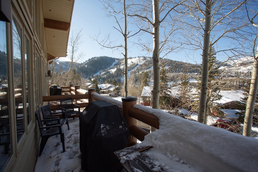 Twin Pines at Deer Valley Resort - Three Bedroom Condo with Hot Tub #5 3 Condo
