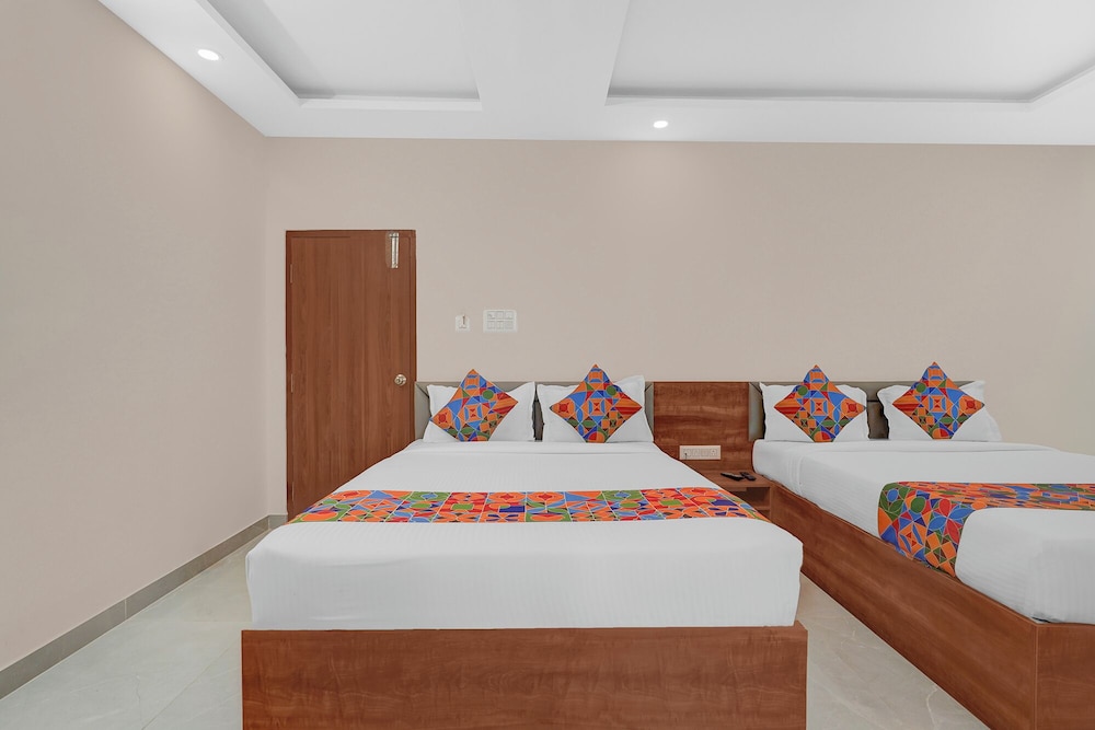 Fabhotel Sai Palace