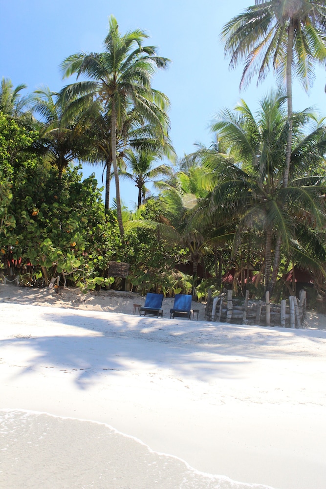 Little Corn Beach and Bungalow - Photo 48