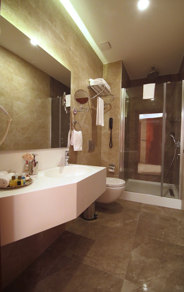 Park By Clover - Image 44