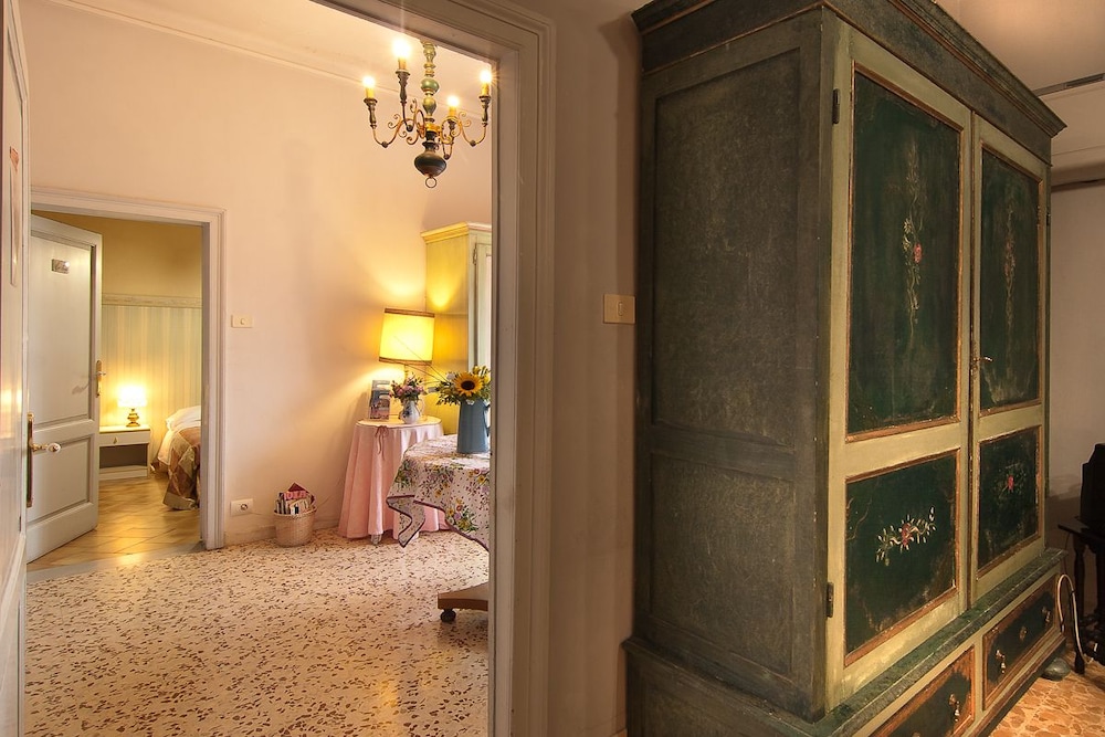 Villa Fiorita view 3