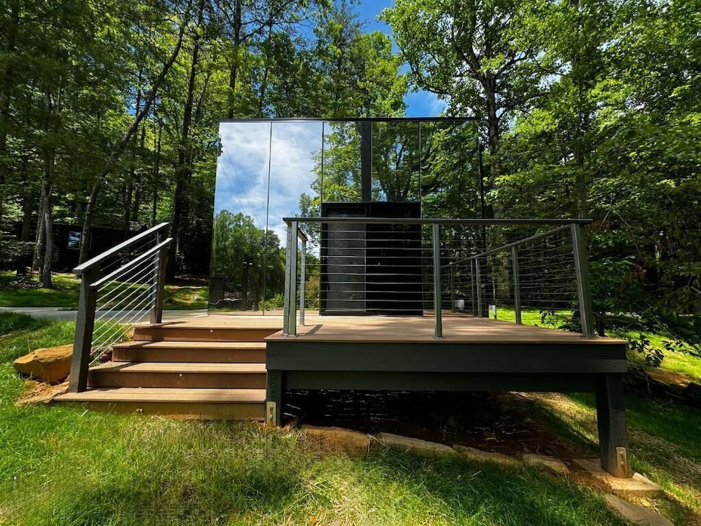 Mirror Cabin - Reflections