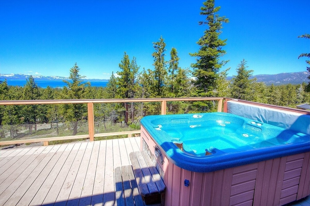 Hch1475 - Heavenly Lake View Retreat 5 Bedroom Home