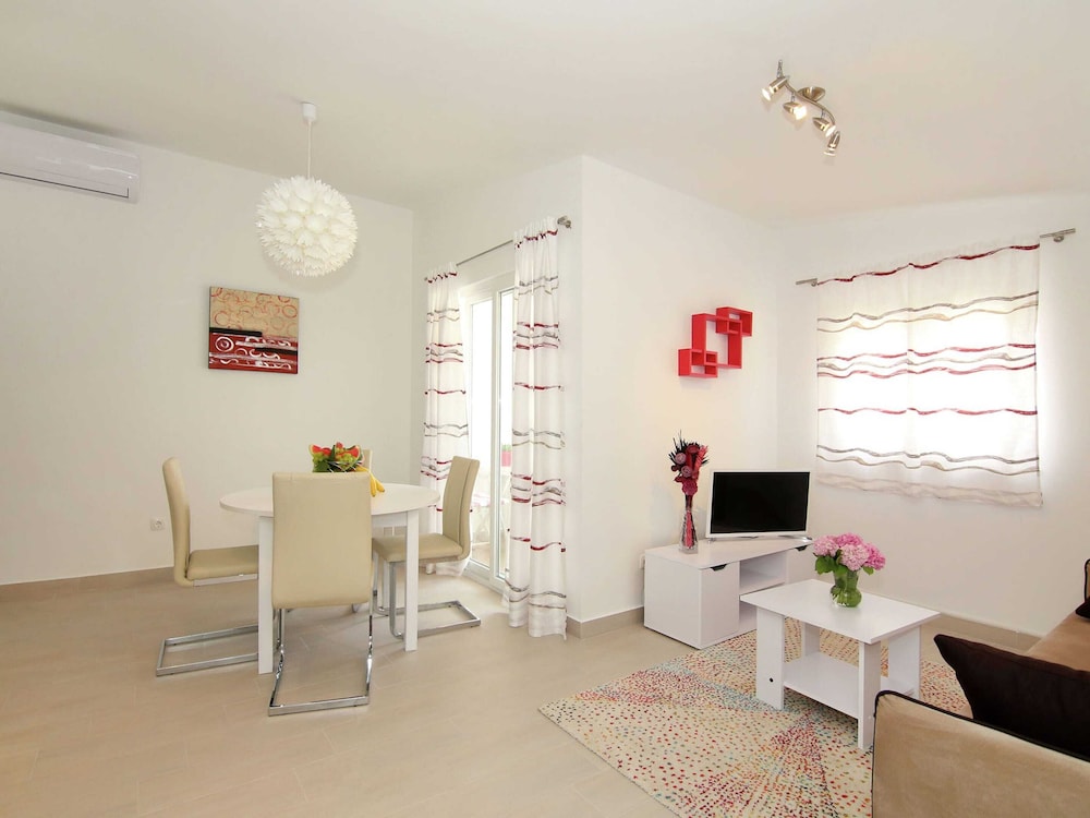 Modern Apartment in Kastel Stari view 4