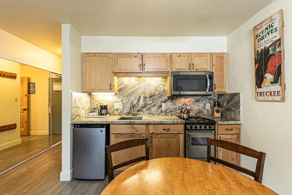 233 Bldg C 1 Bedroom Condo