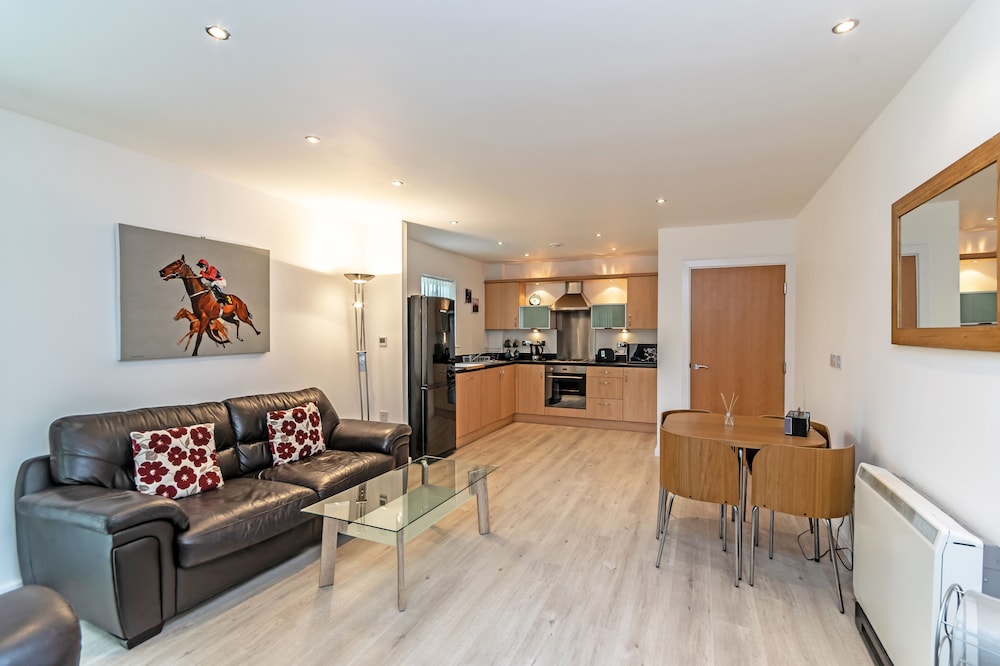 Racecourse Serviced Apartments
