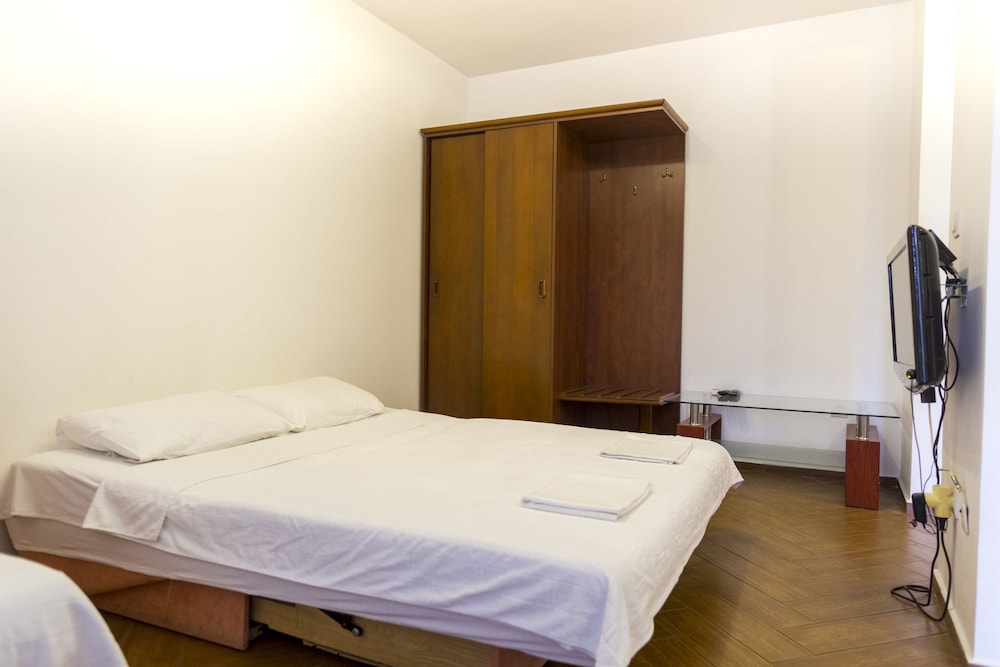 SMS Apartments