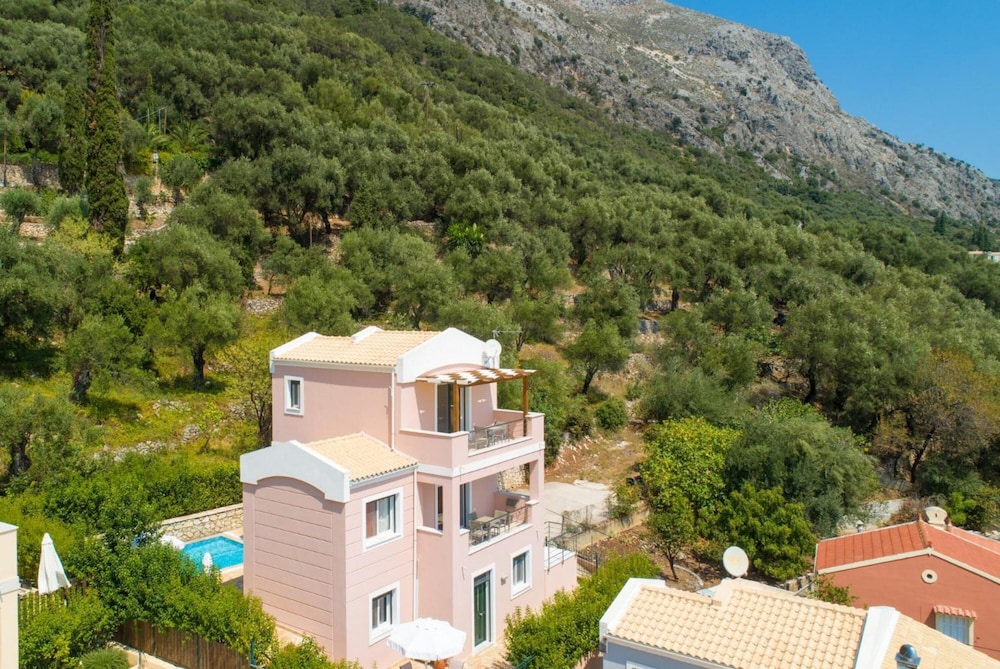 Villa Situla in Mparmpati view 5