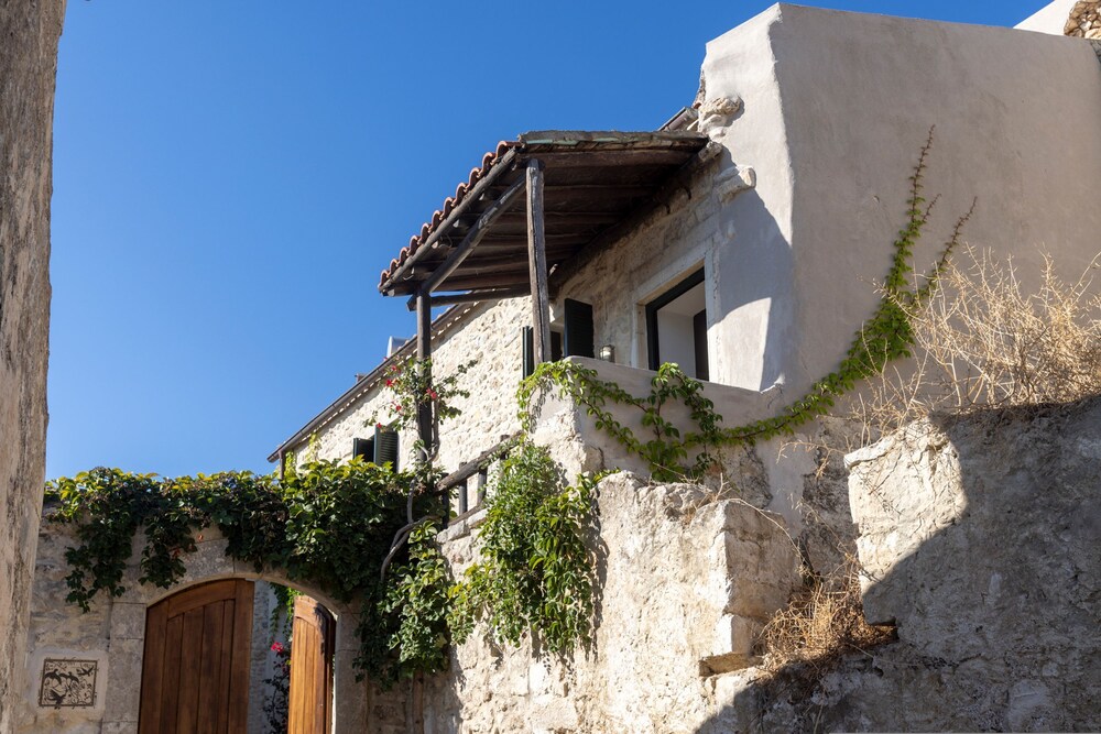Villa Helidona With Private Pool