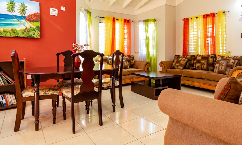 St Mary Mins Away From Ocho Rios 2 bed Ocean View Villa