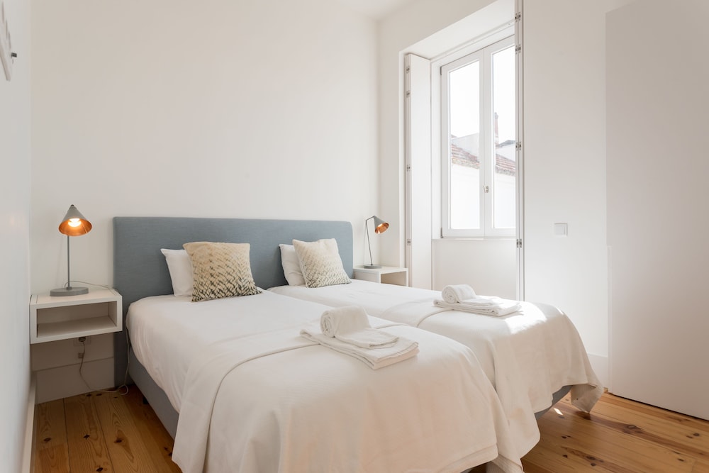 Chiado Studio and One-Bedroom Apartment - by LU Holidays