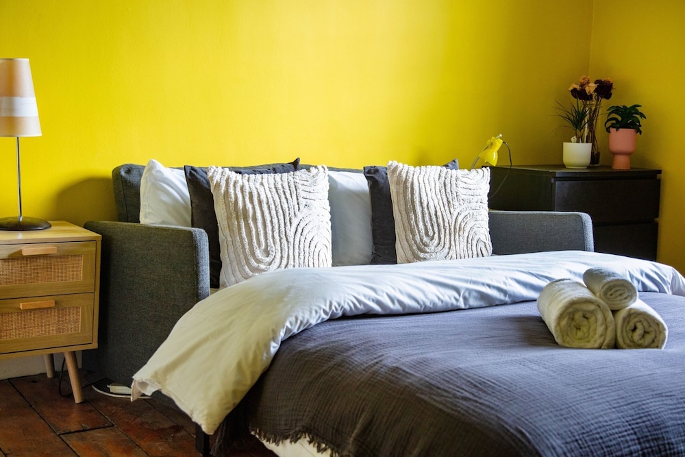 Cozy 2BR Near Notting Hill & Hyde Park