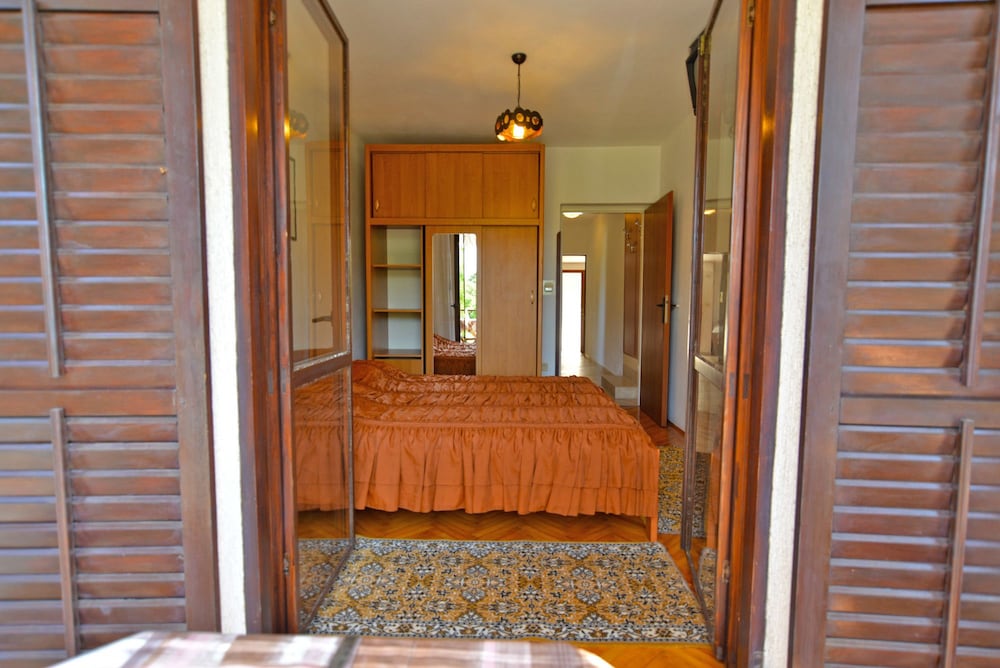 Apartment 1633 view 5