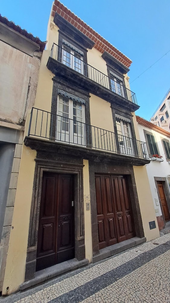 Studios Funchal 105 by Homing view 4