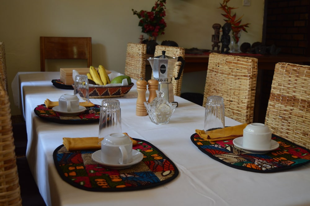 Colonial Residence
