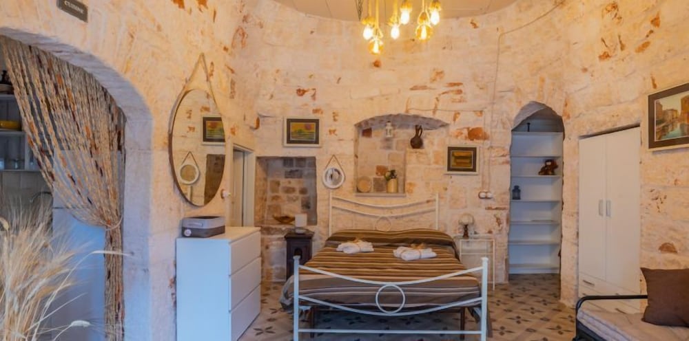 Dimora Palmisano Villa & Trulli view 4