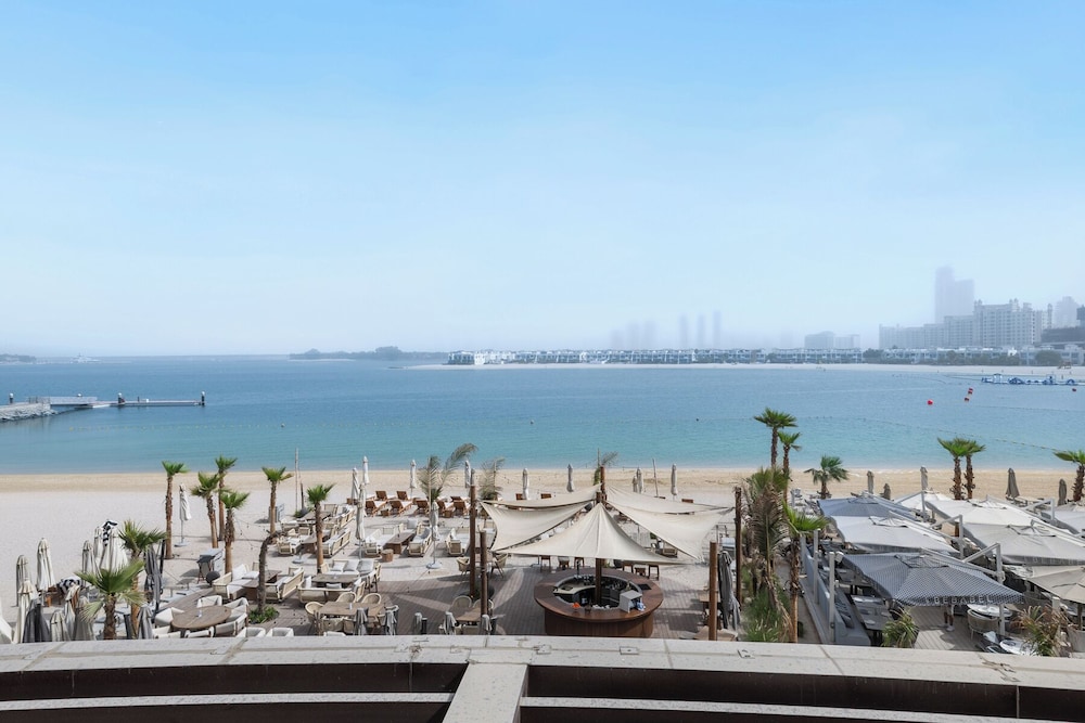 c Beach Front Studio
