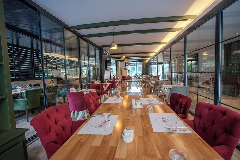 Nun By Laren Hotels - Image 30