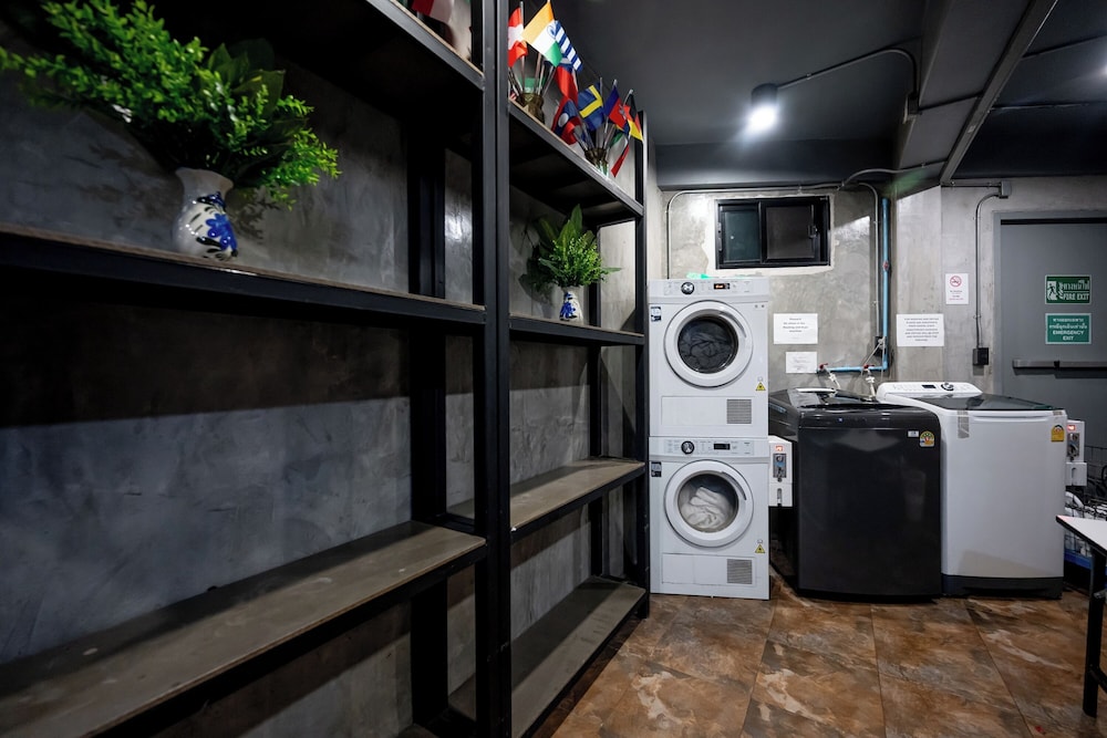 Vibes Hostel Bangkok