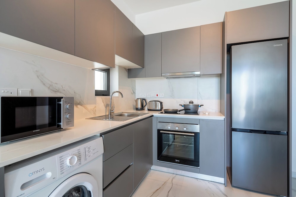 Ivory 1-BR Apt. & Balcony in Aradipou