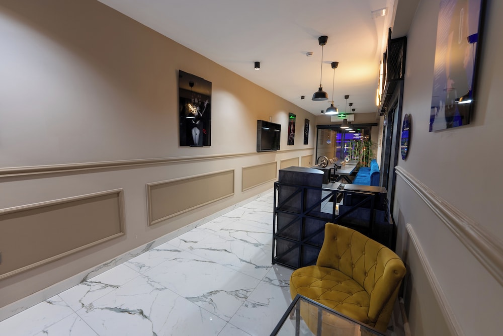 EURONOVA HOTEL & SUITES view 3