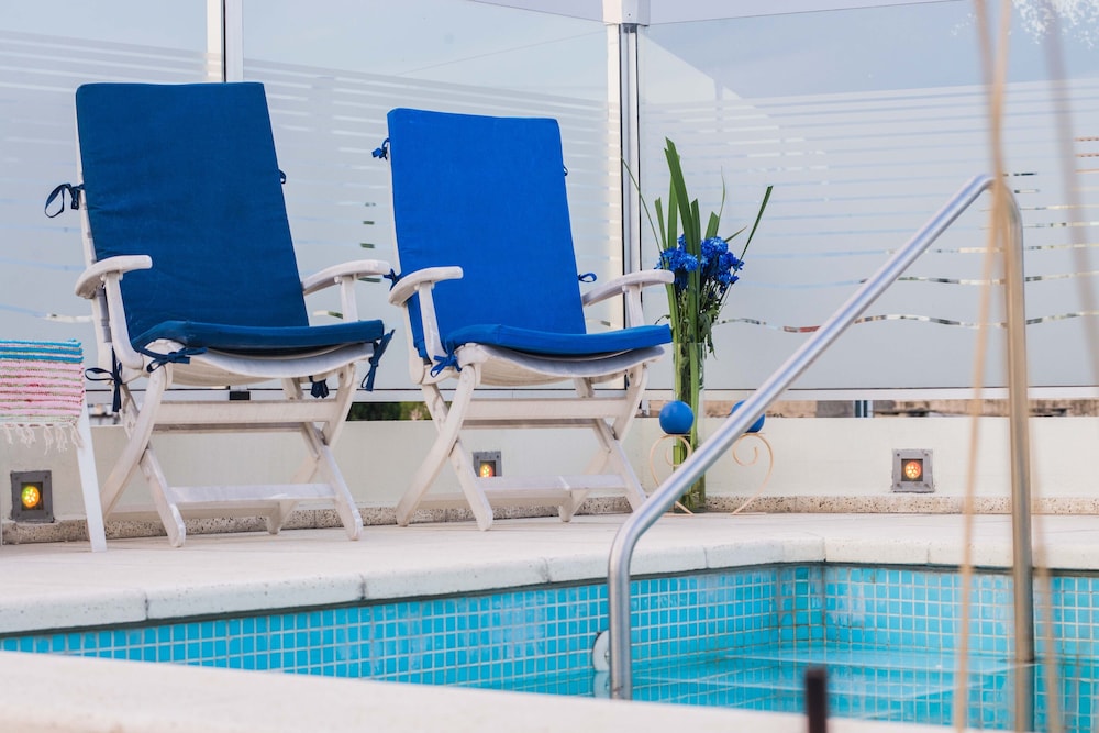 Soho Luxury Suites