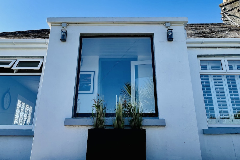 Wavecrest Holiday Cottage