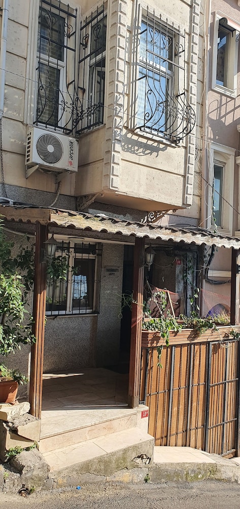 Taksim Suite II