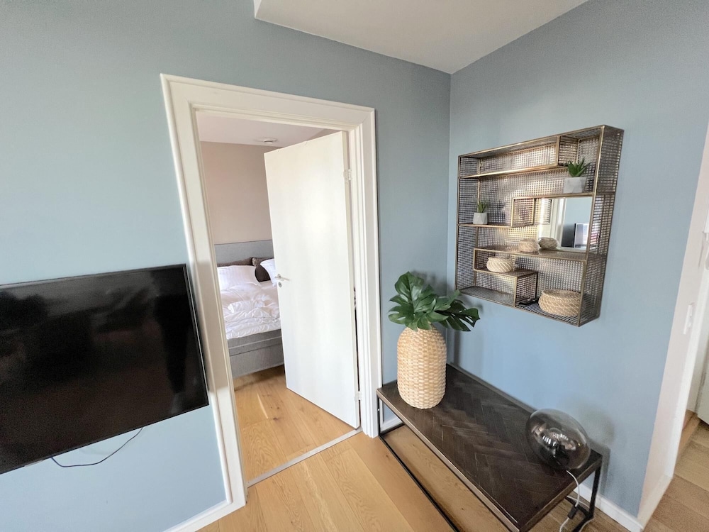 102m2 Scandinavian Design Prime Location Prof Cleaning