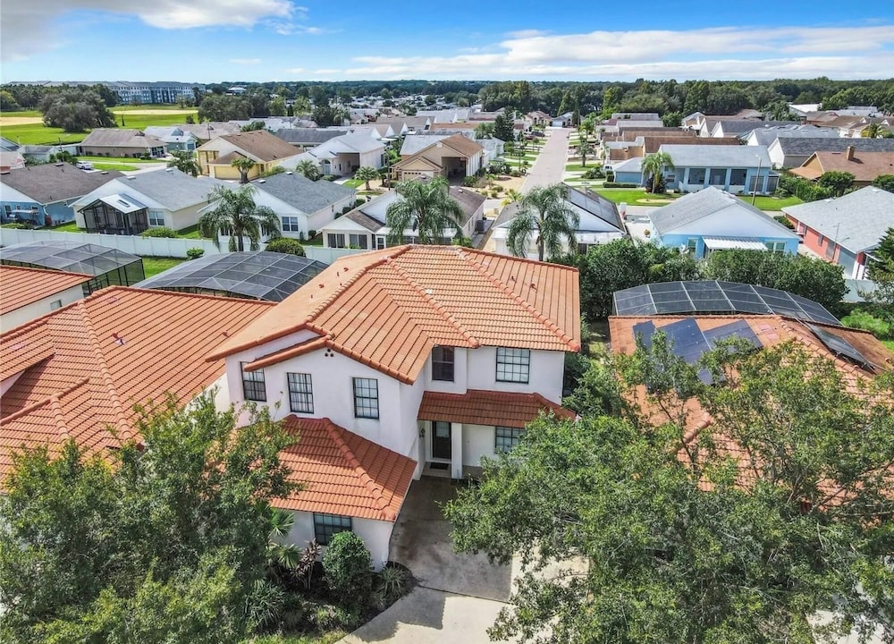 Coco Villa Stay for 10 w/ Resort-style Amenities