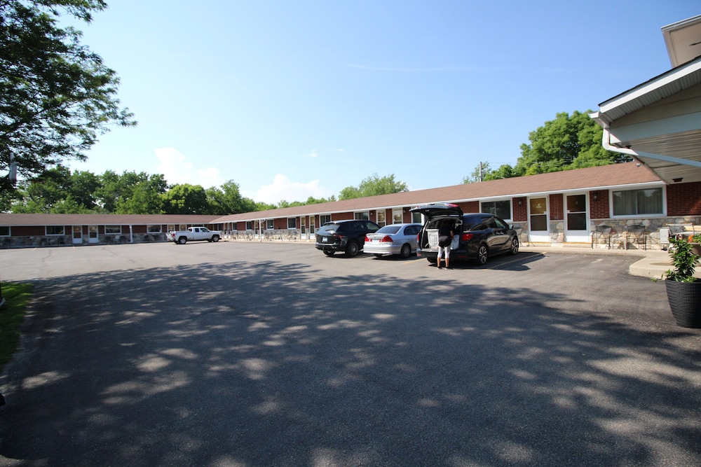 Roger's Motel