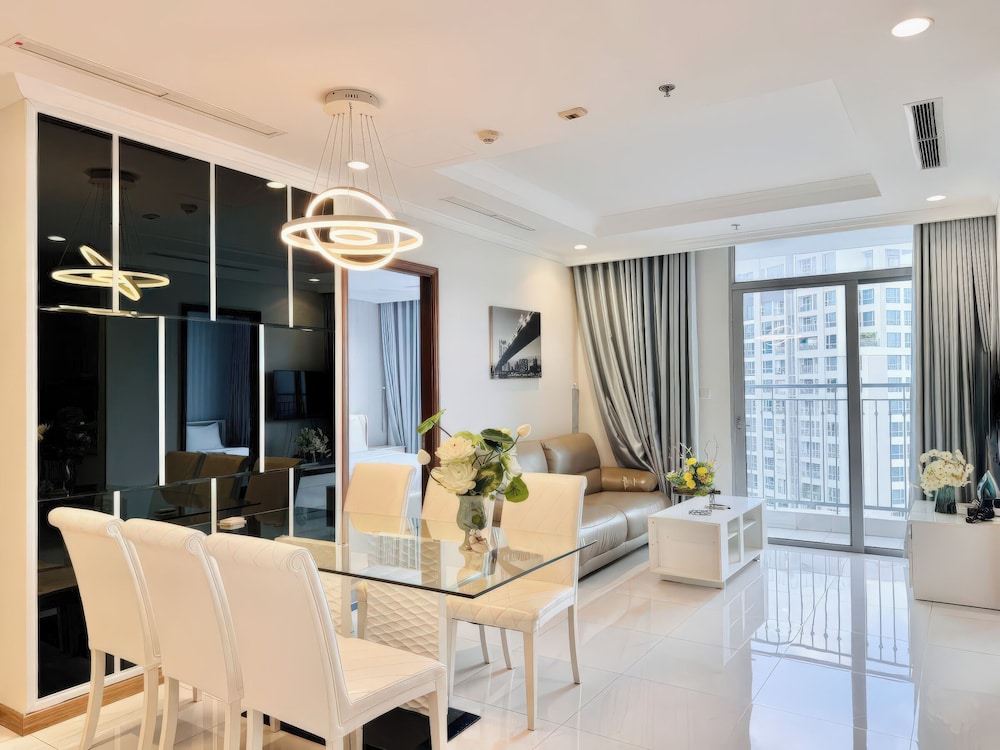 Urban Zen Saigon - Vinhomes Landmark 81