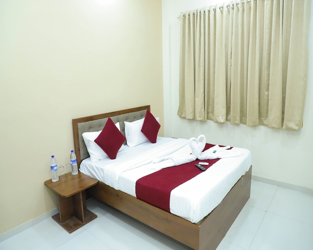 Hotel Devanshri Rooms & Restaurant