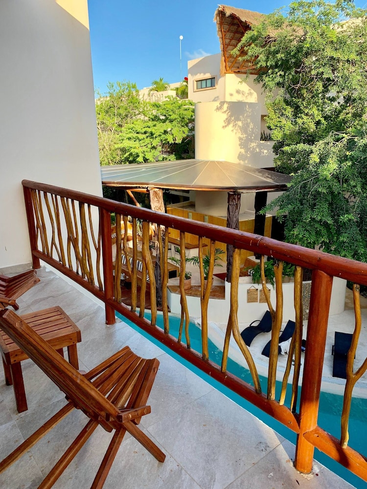 Sleeps 4-6-amazing 2 Bedroom Ph With Bbq & Jacuzzi
