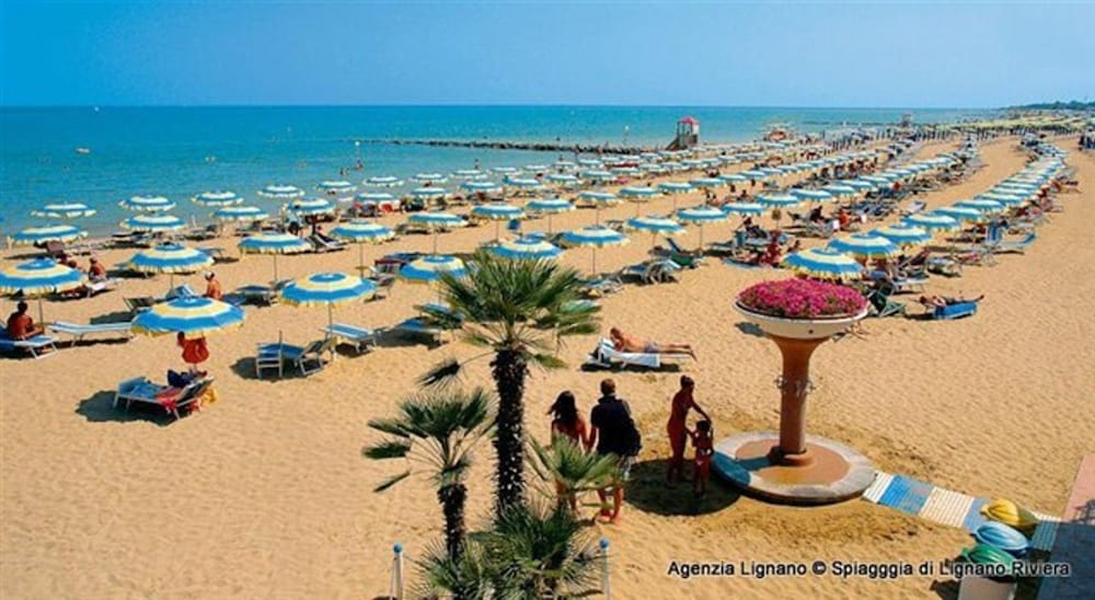 Villa a Lignano Riviera with air conditioning