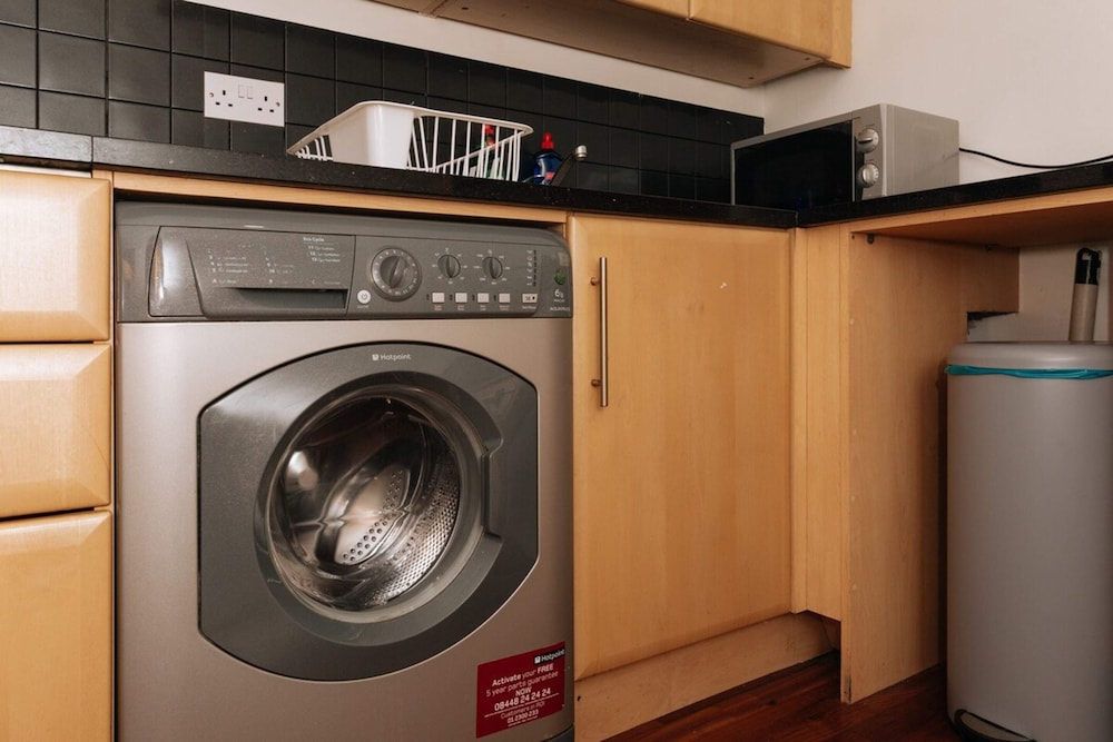 Exhilarating 2BD Flat With Outdoor Patio, Dublin!