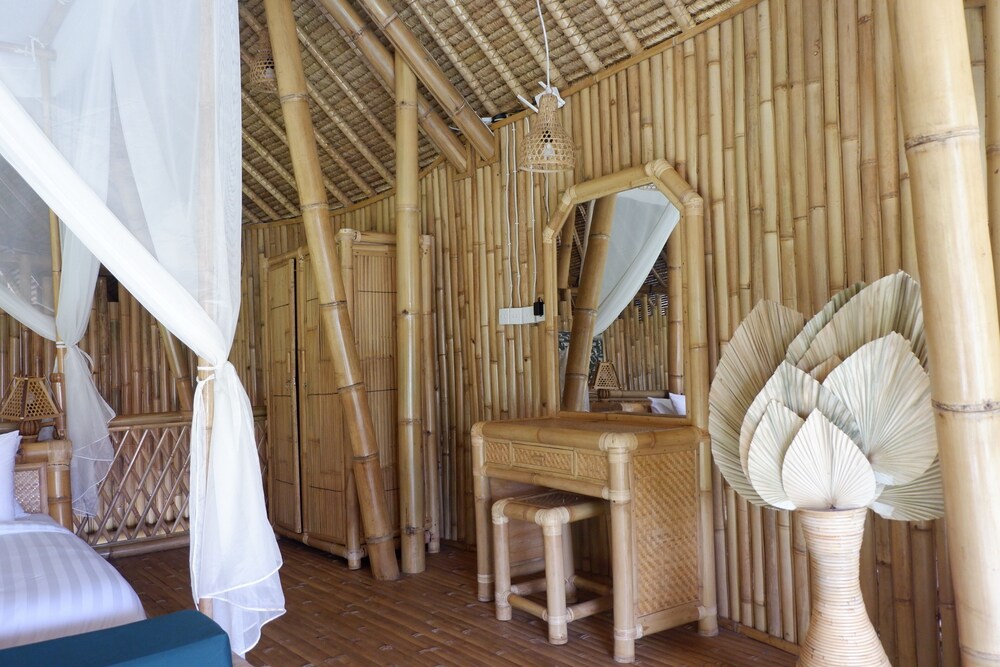 Pitu A Punggul Village Escape view 3
