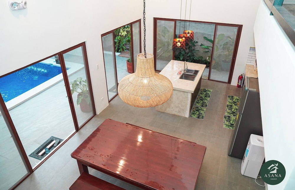 Modern Tropical 2BR Villa & Pool Retreat in Amadeo