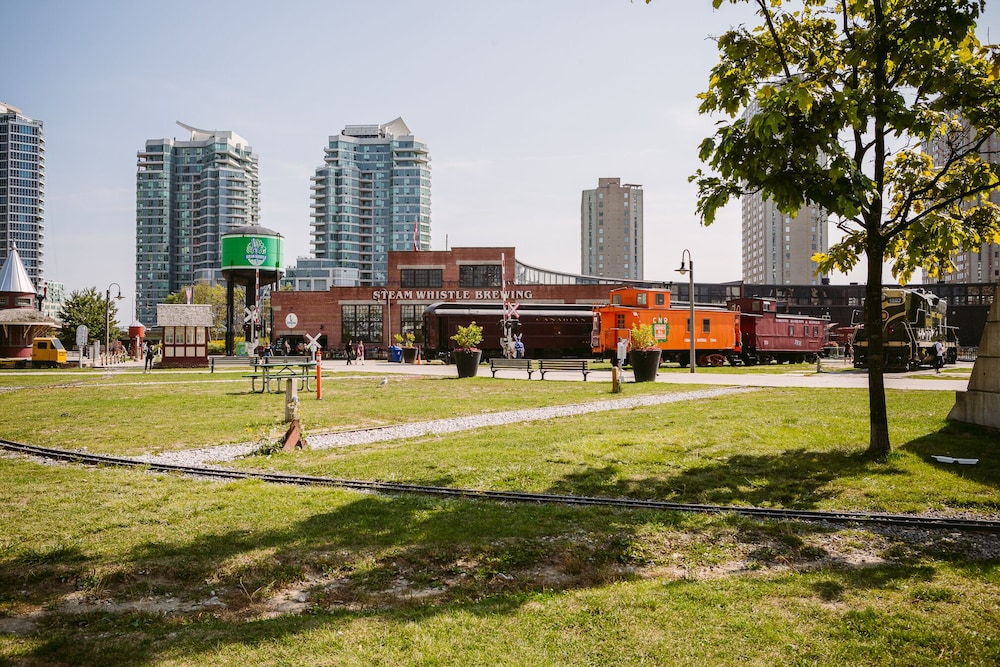 Homey & Elegant 3-bedroom House in the Annex - Image 5