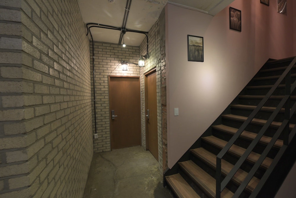 Inno Guesthouse & Bar Hongdae - Hostel