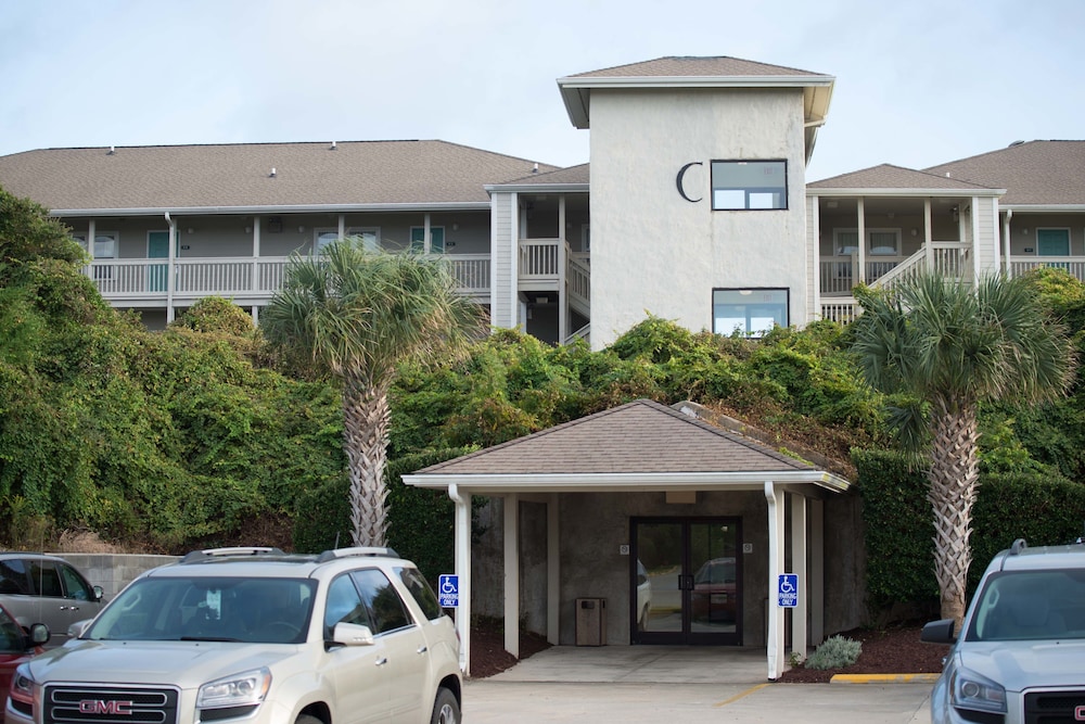 Atlantic Beach Resort, a Ramada by Wyndham view 2
