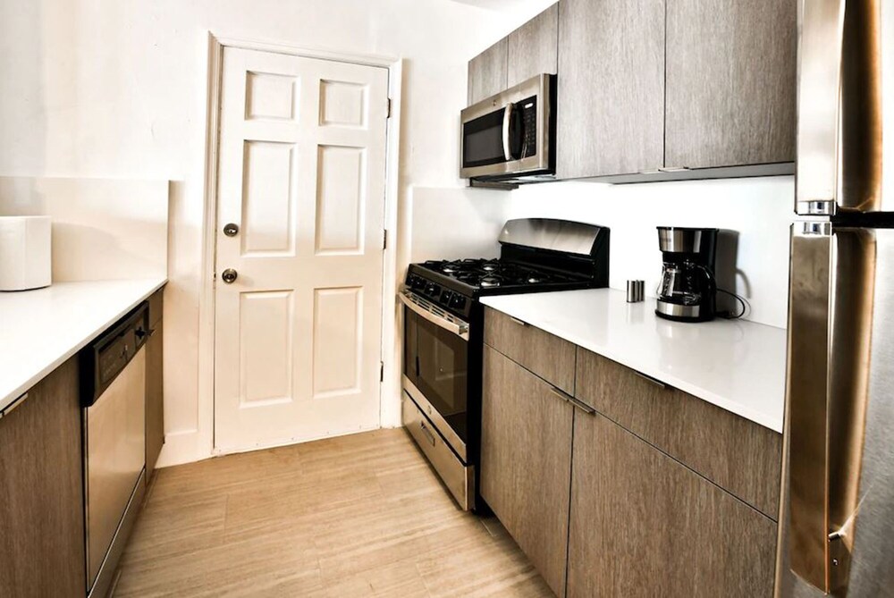 Broadway Suites Downtown by RocketStay