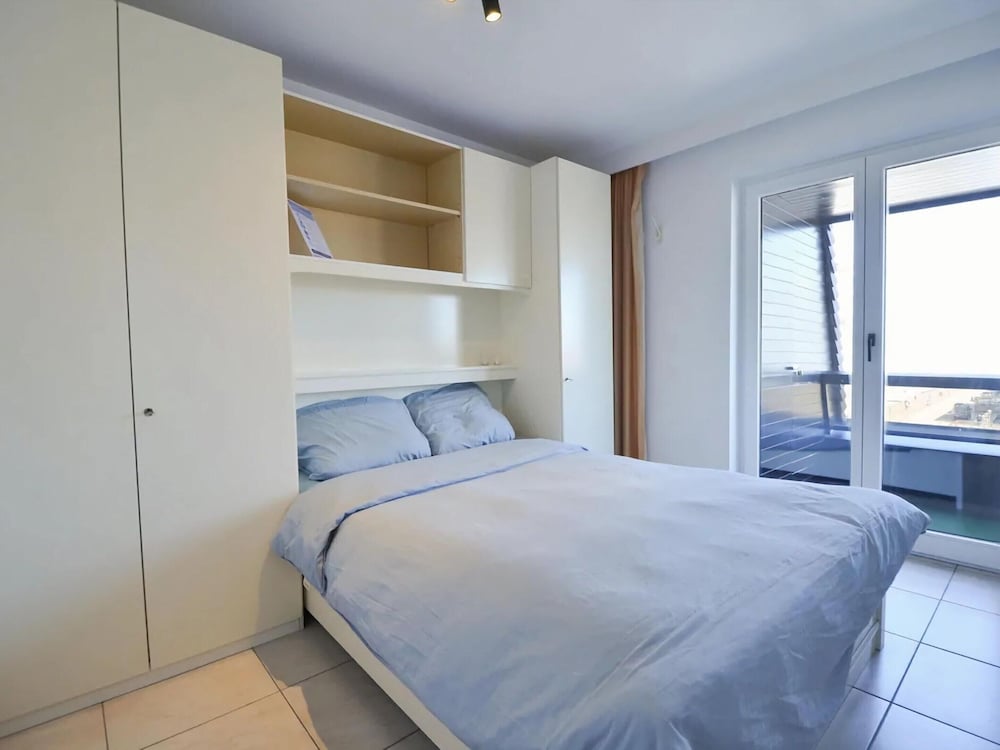 Apartment With Terrace Near sea