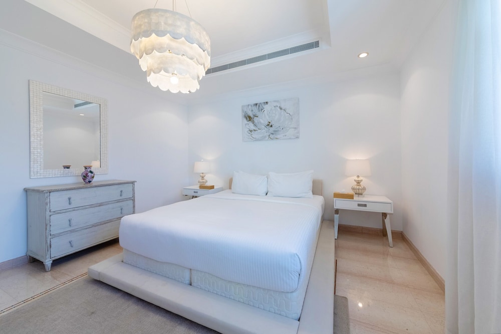 Beachfront Signature Villa - Mint Stay