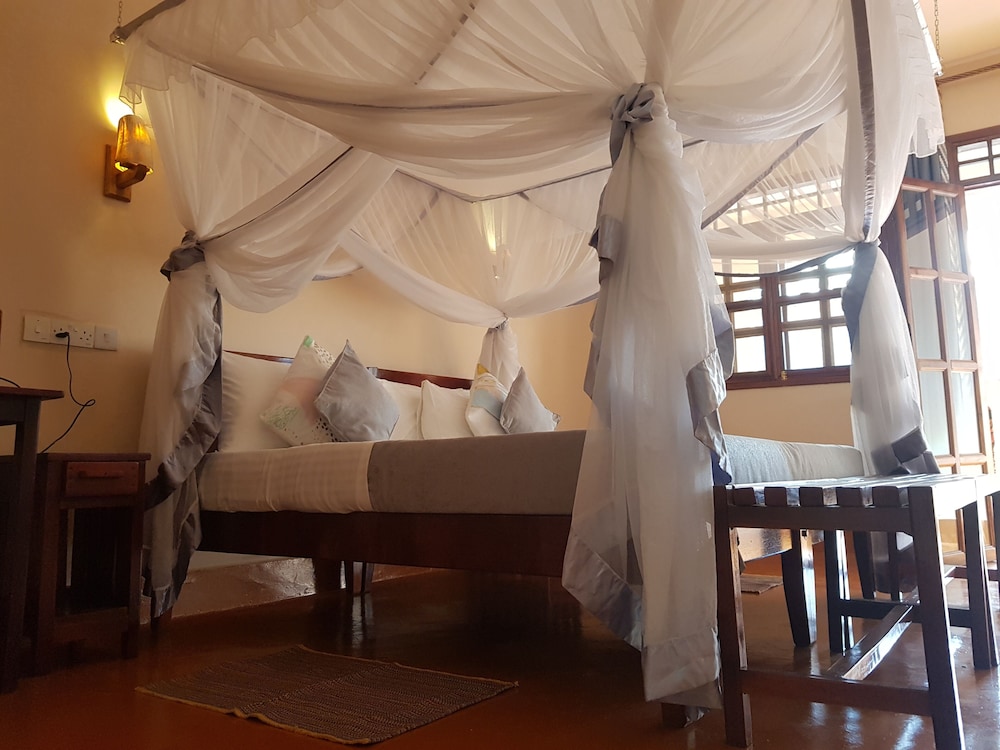 African Roots Entebbe