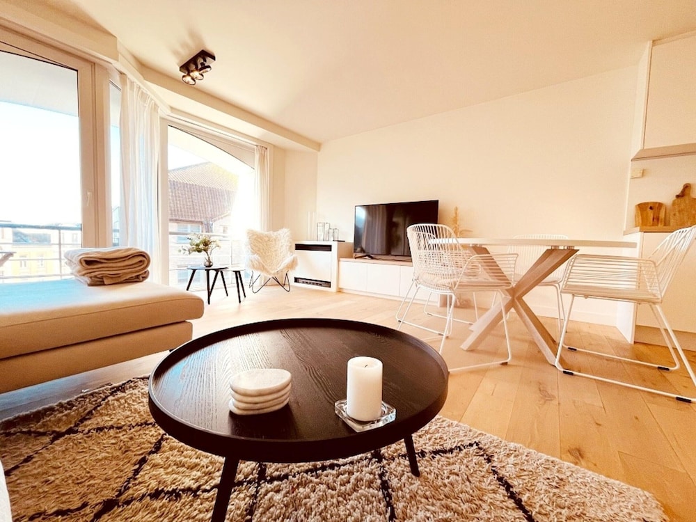 Apartment in Wenduine Near Zeedijk Beach