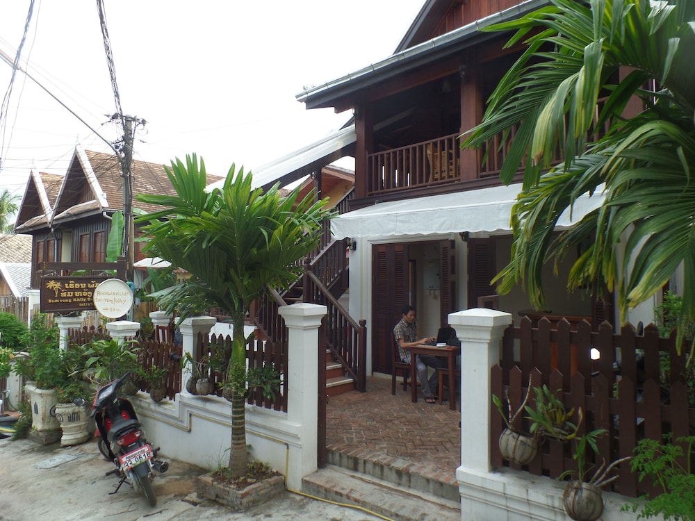 Peninsula Villas