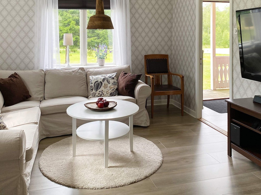 7 Person Holiday Home in Ljung view 3