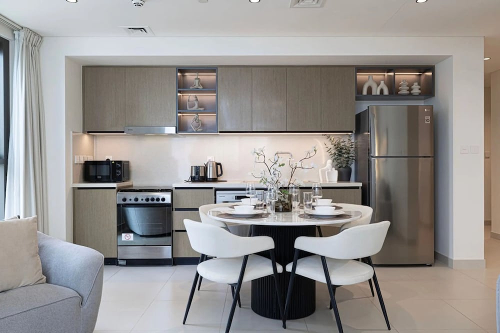 Burj Crown Lux Apartment by Dubai Mall
