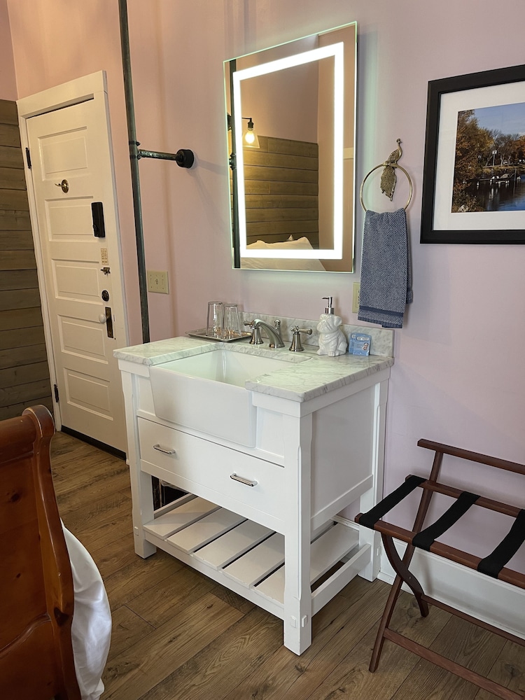 Carriage House B&B